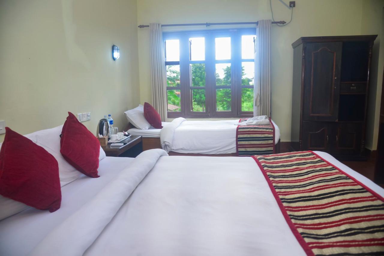 Unique Wild Resort Sauraha Zewnętrze zdjęcie
