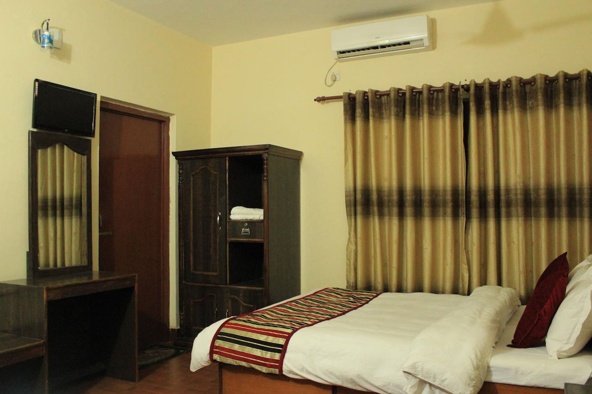 Unique Wild Resort Sauraha Zewnętrze zdjęcie